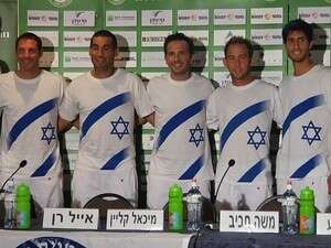 נבחרת הדייויס של ישראל. יישארו בבית נבחרת הדייויס של ישראל. יישארו בבית