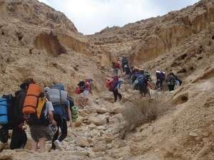 בני הנוער צועדים בשביל ישראל בדרום הארץ בני הנוער צועדים בשביל ישראל בדרום הארץ