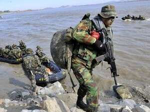 חיילים דרום קוריאנים בתרגיל. חיילים דרום קוריאנים בתרגיל.