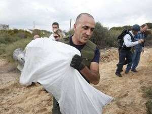 חבלן מפנה את הגראד באשדוד, אתמול חבלן מפנה את הגראד באשדוד, אתמול