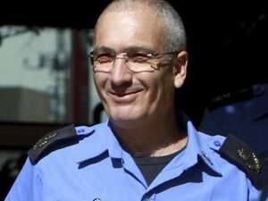 אלי גביזון. אלי גביזון.