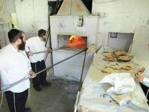 מפעל משופשף. תנור האפיה בישיבת מפעל משופשף. תנור האפיה בישיבת