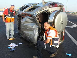 ג'יפ המשפחה ההפוך בכביש 1, אתמול ג'יפ המשפחה ההפוך בכביש 1, אתמול