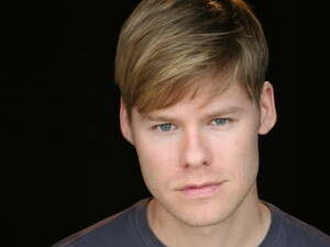 מתרגשים לקראתו. רנדי הריסון מתרגשים לקראתו. רנדי הריסון