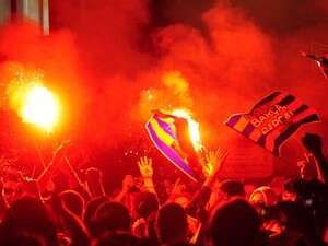 אוהדי ברצלונה חוגגים אליפות, אתמול אוהדי ברצלונה חוגגים אליפות, אתמול