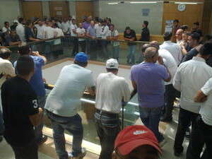 עובדי הרכבת פקדו בהמוניהם את בי''מ השלום ברמלה עובדי הרכבת פקדו בהמוניהם את בי''מ השלום ברמלה