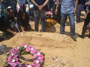 הלוויית בני משפחת שוורץ הלוויית בני משפחת שוורץ