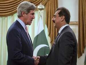 ג'ון קרי עם ראש ממשלת פקיסטן. ג'ון קרי עם ראש ממשלת פקיסטן.