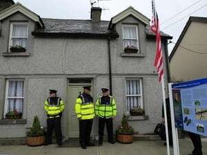 הבית במוניגל שבו גדל אחד מאבותיו של אובמה הבית במוניגל שבו גדל אחד מאבותיו של אובמה