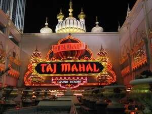 ������ �