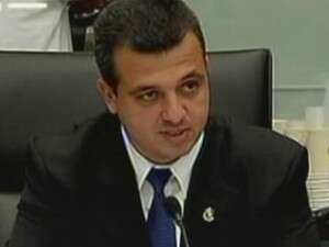 כרמל שאמה פותח את הדיון בוועדת הכלכלה כרמל שאמה פותח את הדיון בוועדת הכלכלה