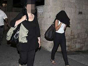 הנערה החשודה בגניבת מבחן בגרות בתנ הנערה החשודה בגניבת מבחן בגרות בתנ