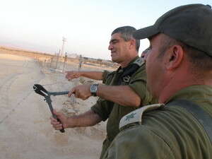 פינוי מוקשים בשטחים בערבה פינוי מוקשים בשטחים בערבה