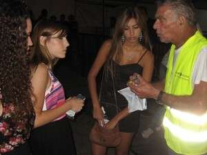 מתנדבי אור ירוק עם בלייניות ביגור. מתנדבי אור ירוק עם בלייניות ביגור.