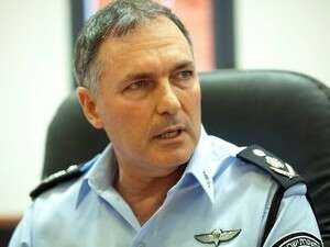 חושב שצריך לסגור את התיק. המפכ חושב שצריך לסגור את התיק. המפכ