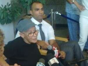 עו''ד אלעד אוהבה במסיבת העיתונאים באיכילוב עו''ד אלעד אוהבה במסיבת העיתונאים באיכילוב