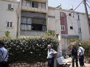 השריפה בבניין ברחוב הראשונים באשדוד השריפה בבניין ברחוב הראשונים באשדוד