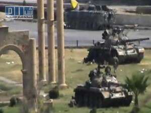 טנקים סוריים בעיר חמה. טנקים סוריים בעיר חמה.