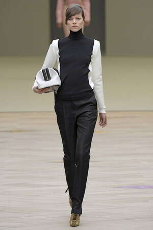 קולקציה שמוקדשת לכוח ומהירות. סלין, חורף 2011 קולקציה שמוקדשת לכוח ומהירות. סלין, חורף 2011