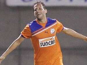 שער שלישי בשני משחקים. אסי בלדוט שער שלישי בשני משחקים. אסי בלדוט