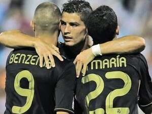 שחקני ריאל מדריד חוגגים את הסיפתח, אתמול שחקני ריאל מדריד חוגגים את הסיפתח, אתמול