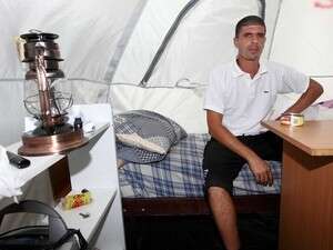 משה במאהל בבת ים, היום. משה במאהל בבת ים, היום.