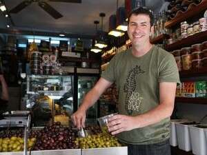 אוהד רוט בשוק לוינסקי אוהד רוט בשוק לוינסקי