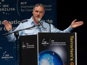 יוחנן דנינו בכנס טרור בהרצליה יוחנן דנינו בכנס טרור בהרצליה