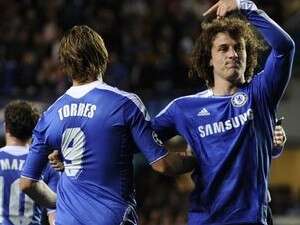 בניחוח ספרדי. דויד לואיס חוגג עם פרננדו טורס בניחוח ספרדי. דויד לואיס חוגג עם פרננדו טורס