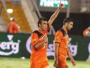 פדרו גלבאן חוגג עם שלו מנשה, הערב פדרו גלבאן חוגג עם שלו מנשה, הערב