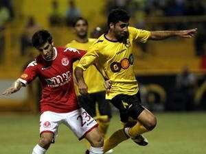 עמרי קנדה מול חן עזרא, אתמול בקופסה. טענות מצד השוער עמרי קנדה מול חן עזרא, אתמול בקופסה. טענות מצד השוער