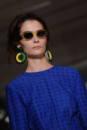 עגילים של מארני עגילים של מארני