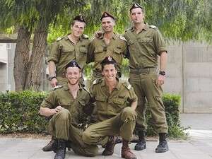 מימין למעלה: ע מימין למעלה: ע