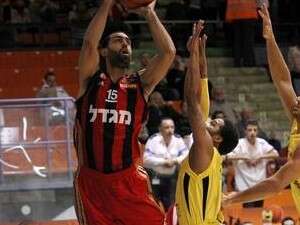 בריאן רנדל מעל ברק נתניה, הערב בריאן רנדל מעל ברק נתניה, הערב