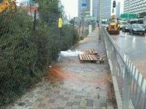 פיצוץ צינור ברחוב מנחם בגין בתל אביב, הבוקר פיצוץ צינור ברחוב מנחם בגין בתל אביב, הבוקר