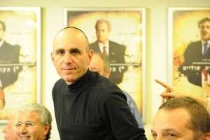 מפרק את הקשר בין דת לנטיה פוליטית. יוסף סידר מפרק את הקשר בין דת לנטיה פוליטית. יוסף סידר