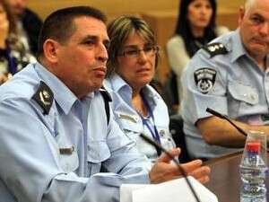 ההערכות במשטרה הן שסגלוביץ' יישאר בתפקיד לפחות עוד שנה ההערכות במשטרה הן שסגלוביץ' יישאר בתפקיד לפחות עוד שנה