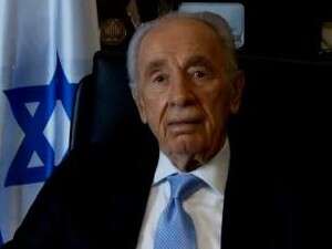 שמעון פרס מברך. מתוך הסירטון שמעון פרס מברך. מתוך הסירטון