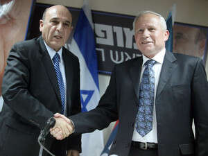 אבי דיכטר ושאול מופז, ביום הצטרפותו של דיכטר למחנה מופז בקדימה אבי דיכטר ושאול מופז, ביום הצטרפותו של דיכטר למחנה מופז בקדימה