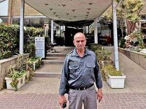 המאבטח עוד בכניסה למלון פרק, ליתר ביטחון המאבטח עוד בכניסה למלון פרק, ליתר ביטחון
