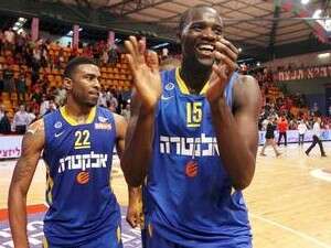 שון ג'יימס וקית' לנגפורד חוגגים במלחה, הערב שון ג'יימס וקית' לנגפורד חוגגים במלחה, הערב