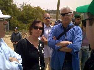 זהבה גלאון בכניסה לבית אל. היום זהבה גלאון בכניסה לבית אל. היום