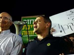 הולך בעקבות אובמה הולך בעקבות אובמה
