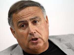 אריק איזיקוביץ'. אריק איזיקוביץ'.