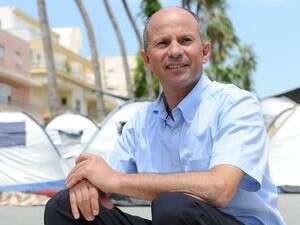 אבי אלקבץ. מתפנה להגן על שמו הטוב אבי אלקבץ. מתפנה להגן על שמו הטוב