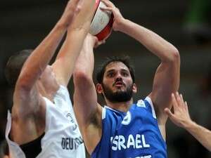 עמרי כספי. יופי של משחק עמרי כספי. יופי של משחק
