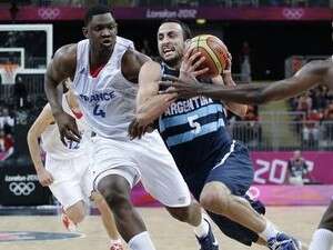 מנו ג'ינובילי נגד צרפת מנו ג'ינובילי נגד צרפת