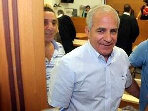 מוטי מלכה ראש עריית קרית מלאכי בבית משפט בפ''ת בערעור על ההחלטה לשחררו מוטי מלכה ראש עריית קרית מלאכי בבית משפט בפ''ת בערעור על ההחלטה לשחררו