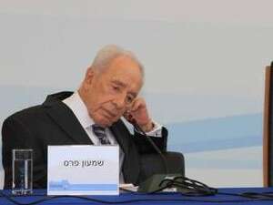 משוכנע שאובמה נחוש לעצור את איראן. פרס משוכנע שאובמה נחוש לעצור את איראן. פרס