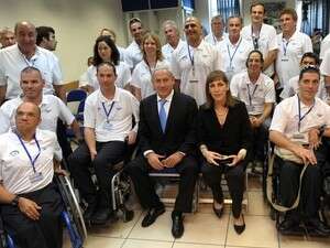 לבנת ונתניהו עם המשחלחת הפראולימפית. הערב לבנת ונתניהו עם המשחלחת הפראולימפית. הערב